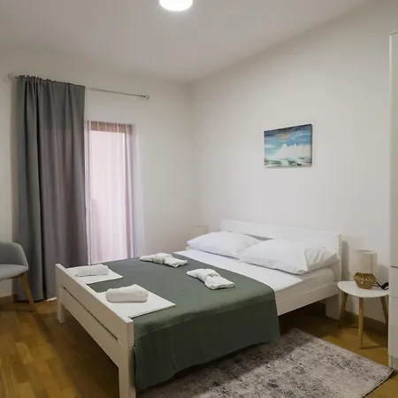 アパート Krtalic